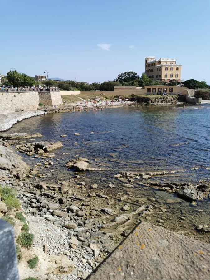 Casa Di Molly Al Centro Di Alghero Exterior foto